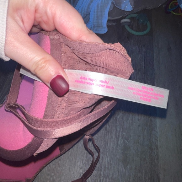 ✨5/$15 VS Bra - Picture 3 of 3